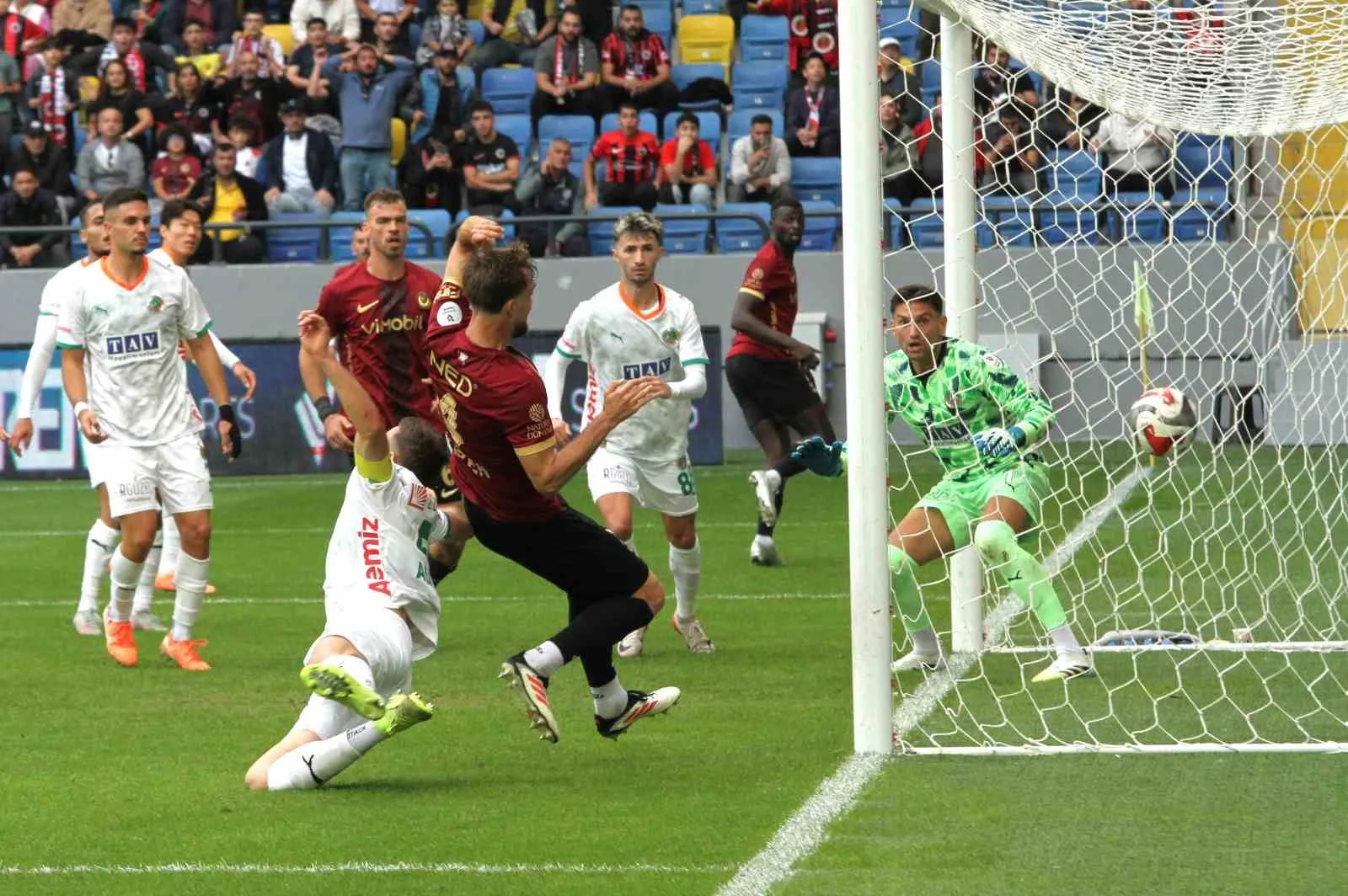 Trendyol Süper Lig’in 8. haftasında Gençlerbirliği, sahasında karşılaştığı Alanyaspor ile