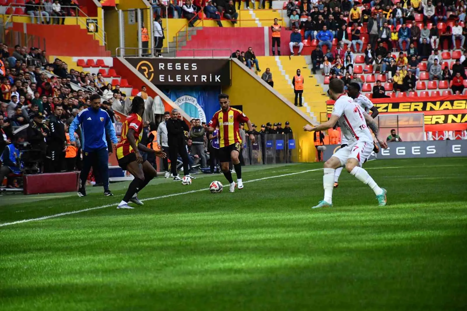 Trendyol Süper Lig’in 9. haftasında Kayserispor, evinde Samsunspor ile karşılaşıyor.