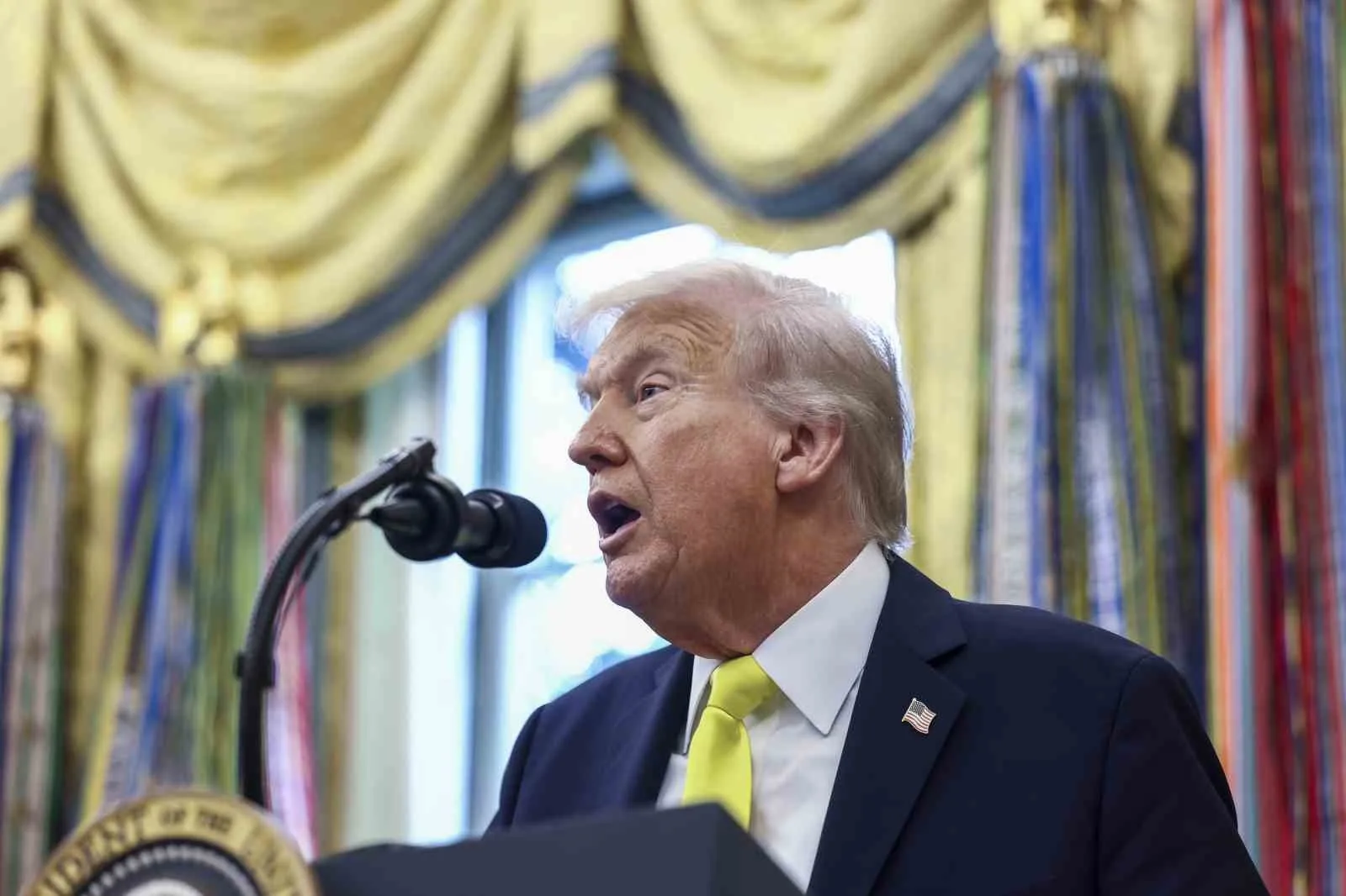ABD Başkanı Donald Trump, ABD Merkezi İstihbarat Teşkilatına (CIA), “uyuşturucuyla
