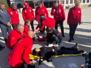 “Yeşil Vatan-Benim Okulum Geleceğe Çare” projesi kapsamında yüzlerce öğrencinin katılımıyla