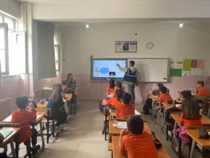 Tunceli’de, 2025 Yılı Uluslararası Kooperatifler Yılı kapsamında öğrencilere kooperatifçilik eğitimleri