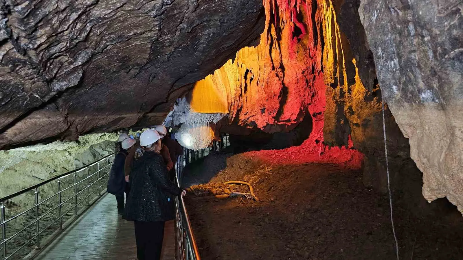 Ankara’dan yola çıkan Turistik Karaelmas Ekspresi, üçüncü seferini gerçekleştirdiği Zonguldak’ta