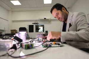 Fırat Üniversitesi Fizik Bölümü Öğretim Üyesi Prof. Dr. Fahrettin Yakuphanoğlu,