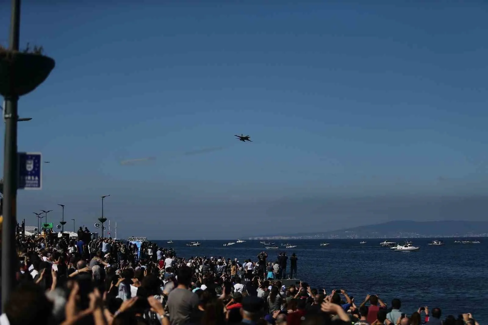 Türk Hava Kuvvetlerinin akrobasi timi Türk Yıldızları, Mudanya Mütarekesi’nin 103.