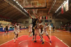 Türkiye Basketbol Ligi’nin 4. haftasında Kocaeli Büyükşehir Belediye Kağıtspor konuk