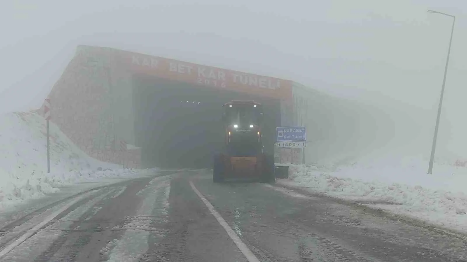 Türkiye’nin en yüksek geçitlerinden biri olan ve zorlu kış şartlarıyla