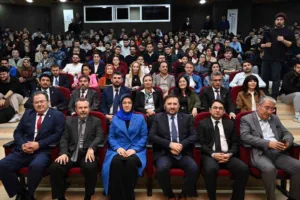 Manisa Celal Bayar Üniversitesi (MCBÜ) ev sahipliğinde gerçekleştirilen “Dönüşümü Yönetmek”