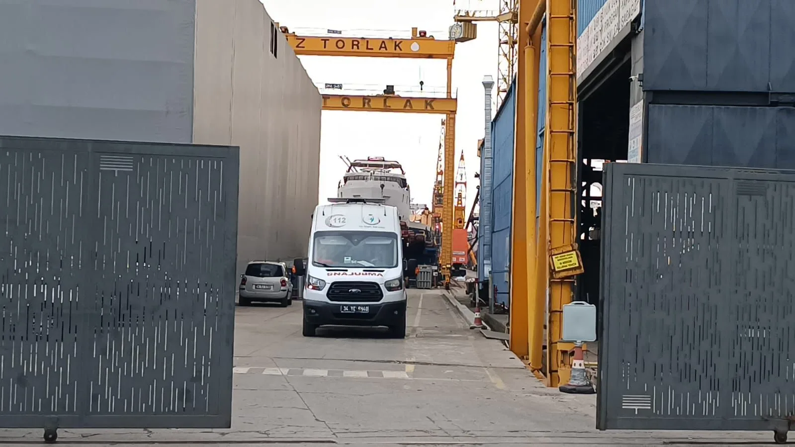 Tuzla tersanesinde bakımı yapılan gemide karbondioksit tüpünün patlaması sonucu 1