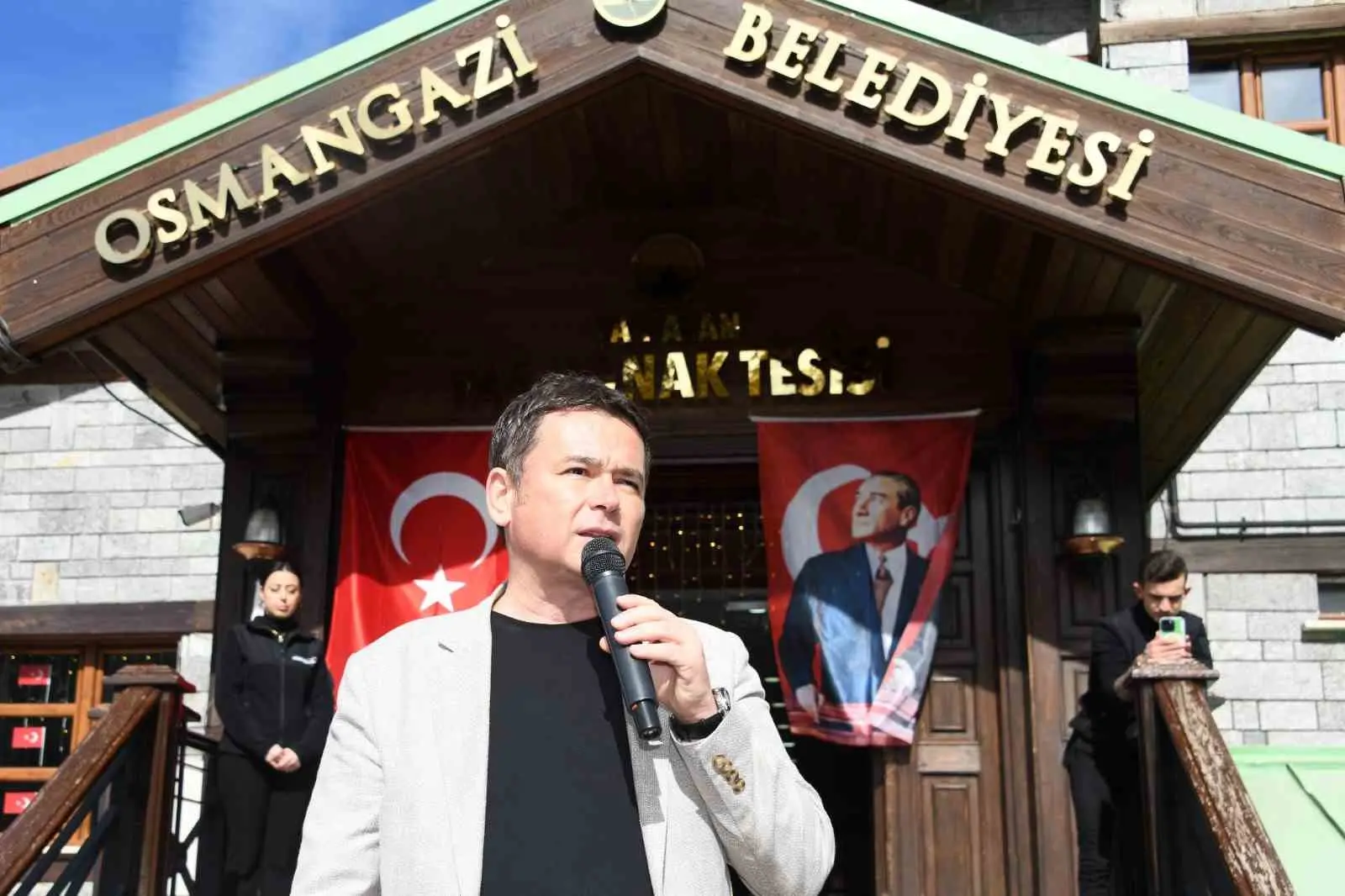 Osmangazi Belediyesi, Türkiye Cumhuriyeti’nin 102’inci kuruluş yıldönümü etkinlikleri kapsamında Uludağ’da