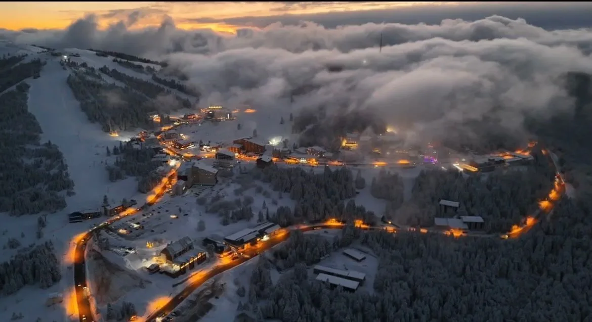 Kış turizminin önde gelen tatil merkezlerinden Uludağ yaklaşan kış sezonu
