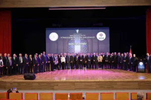 Erzincan’da Uluslararası Anadolu’nun Türkleşmesi ve İslamlaşması Sempozyumu düzenlendi. Sempozyumda, saygı