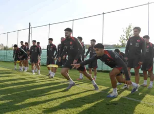 Ümit Milli Futbol Takımı, cuma günü Litvanya ile oynayacağı 2027