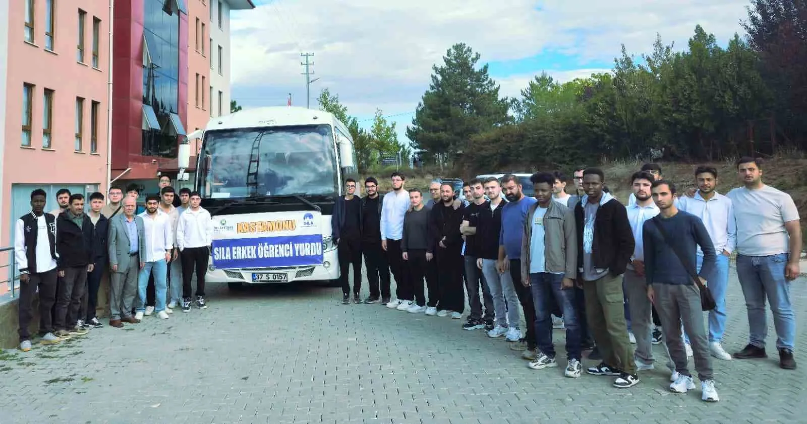 Kastamonu’da bulunan İhlas Vakfı Sıla Öğrenci Yurdu’nda kalan yabancı ve