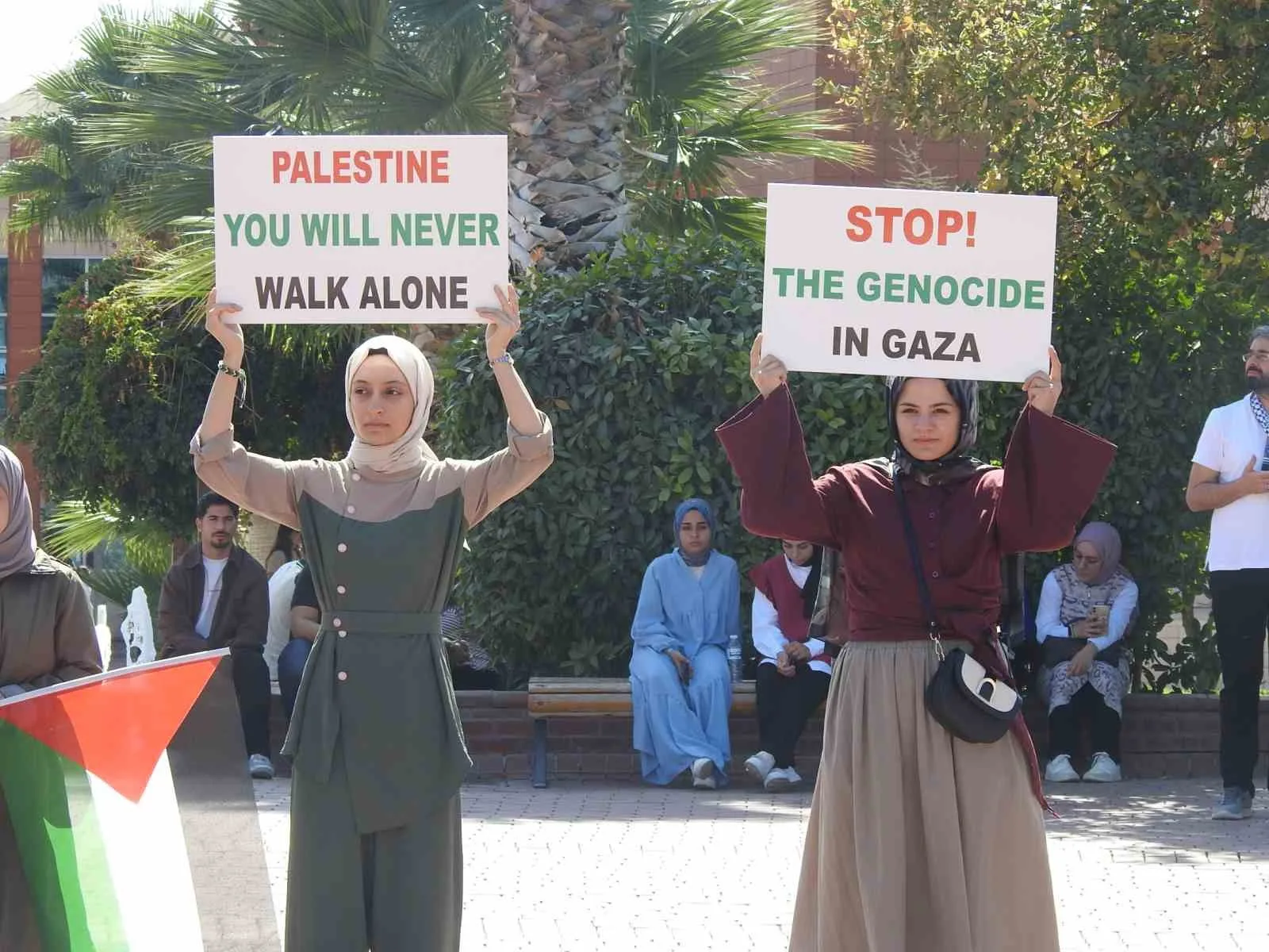 Kilis 7 Aralık Üniversitesi öğrencileri, Gazze’de yaşanan zulme dikkat çekmek
