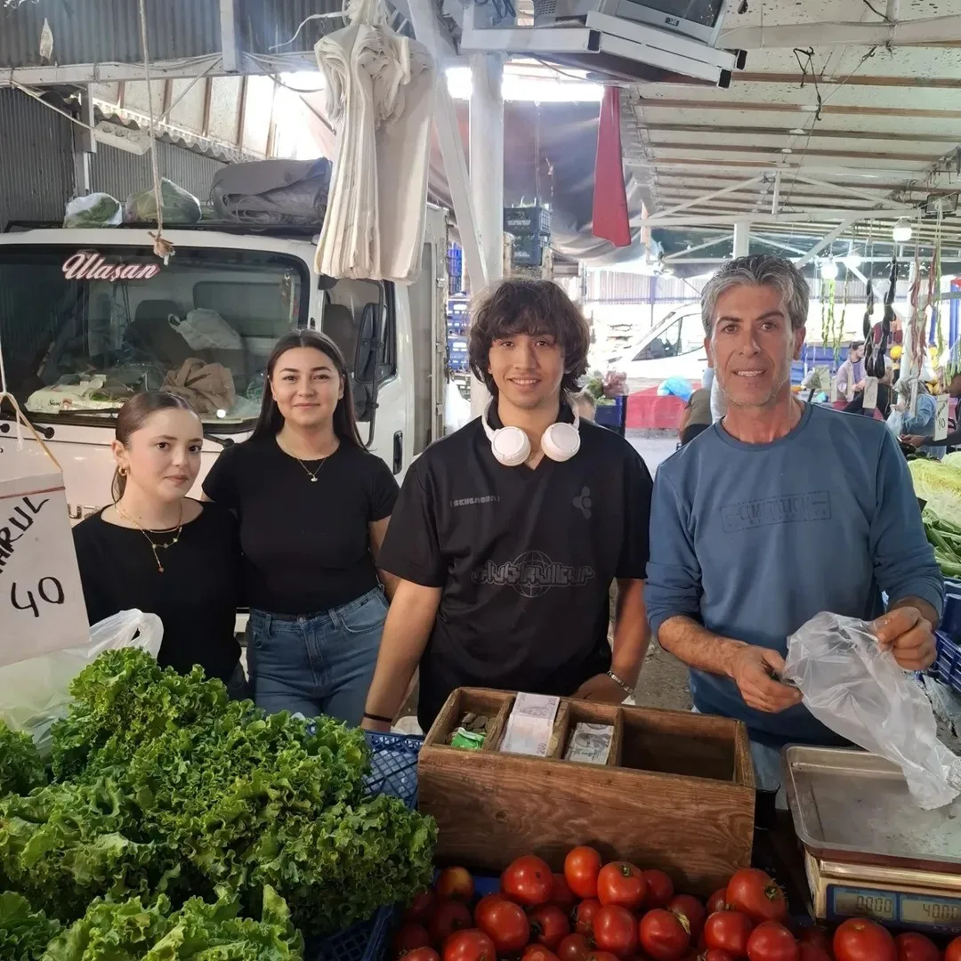 Sinop Üniversitesi Turizm Fakültesi öğrencileri, “Gönüllülük Çalışmaları” dersi kapsamında kentteki