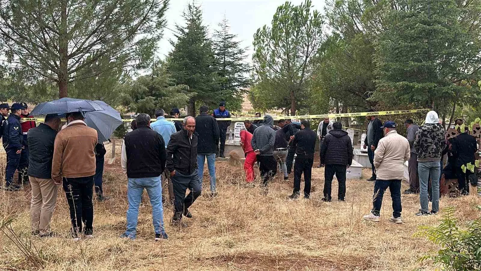 Uşak Eğitim ve Araştırma Hastanesi’nde iki hastanın cenazesi karıştı. Yanlış
