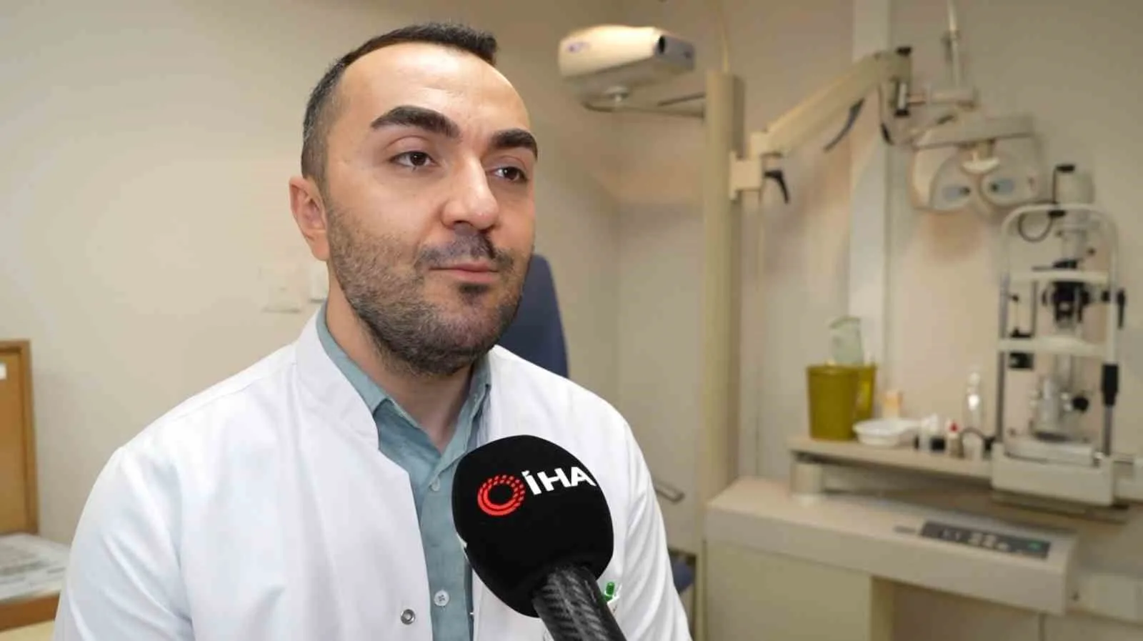 Gözlüğe alternatif olmasının yanı sıra estetik sebeplerle de kullanılan kontak