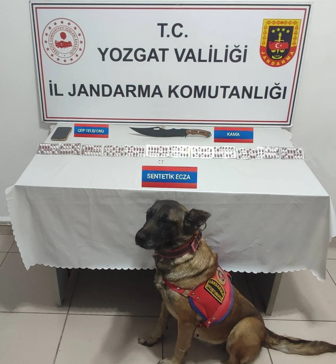 Yozgat’ta durdurulan şüpheli şahsın üzerinden uyuşturucu hap çıktı. Edinilen bilgiye