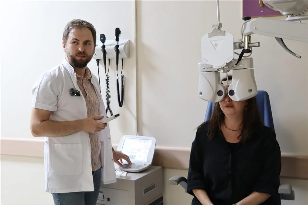 Dünya Görme Günü dolayısıyla açıklamalarda bulunan Göz Hastalıkları Uzmanı Op.