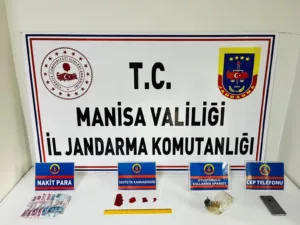 Manisa’nın Salihli ilçesinde jandarma ekiplerinden kaçan bir şüpheli, kısa süren