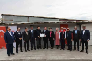 Erzincan Valisi Hamza Aydoğdu, hastalıktan ari işletme statüsü kazanan büyükbaş