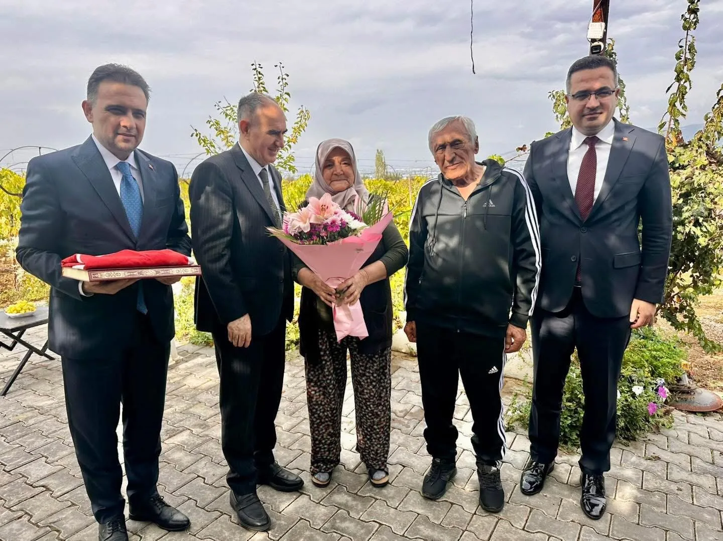 Manisa Valisi Vahdettin Özkan, Manisa AK Parti Milletvekili Murat Baybatur,