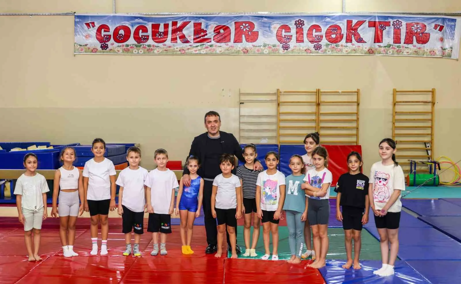 Bilecik Valisi Faik Oktay Sözer, Gençlik ve Spor İl Müdürlüğü