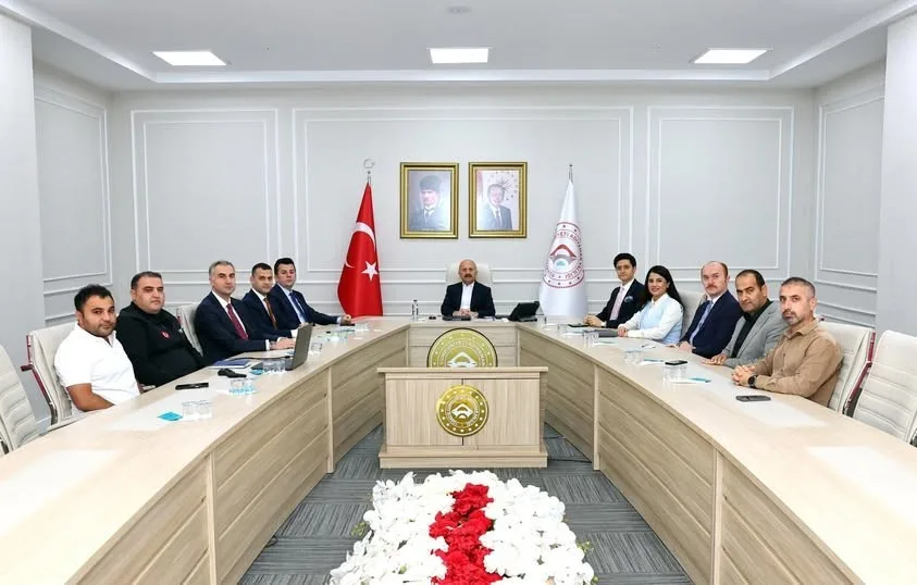 Adıyaman Valisi Osman Varol başkanlığında Vali Yardımcıları Değerlendirme Toplantısı düzenlendi.