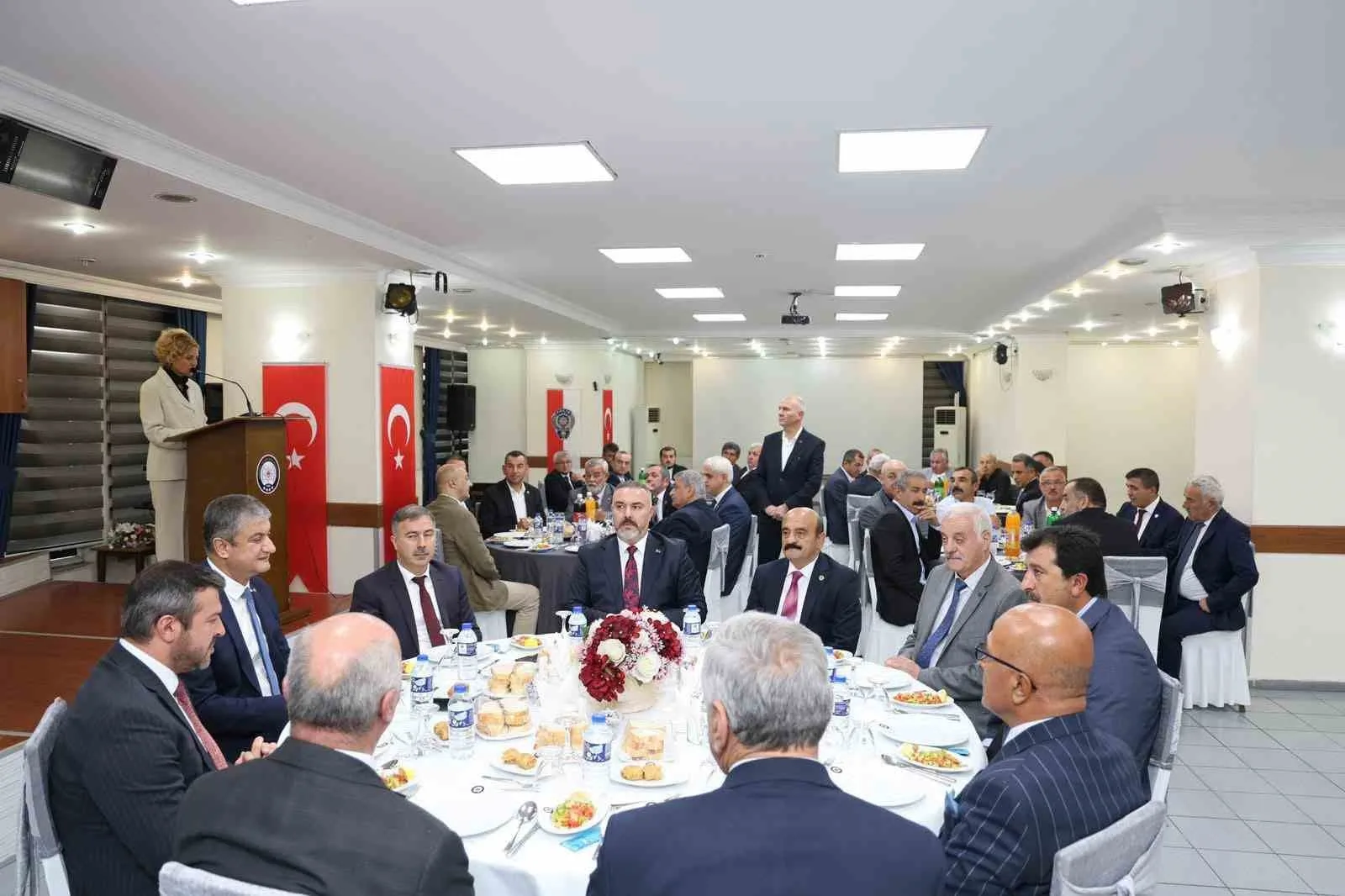Karabük Valisi Mustafa Yavuz, Muhtarlar Günü dolayısıyla düzenlenen programda köy