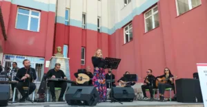 Van Büyükşehir Belediyesi, kültür ve sanat alanındaki çalışmalarına aralıksız devam
