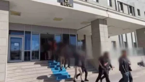 Van merkezli 9 ilde düzenlenen eş zamanlı operasyonda, banka hesaplarını