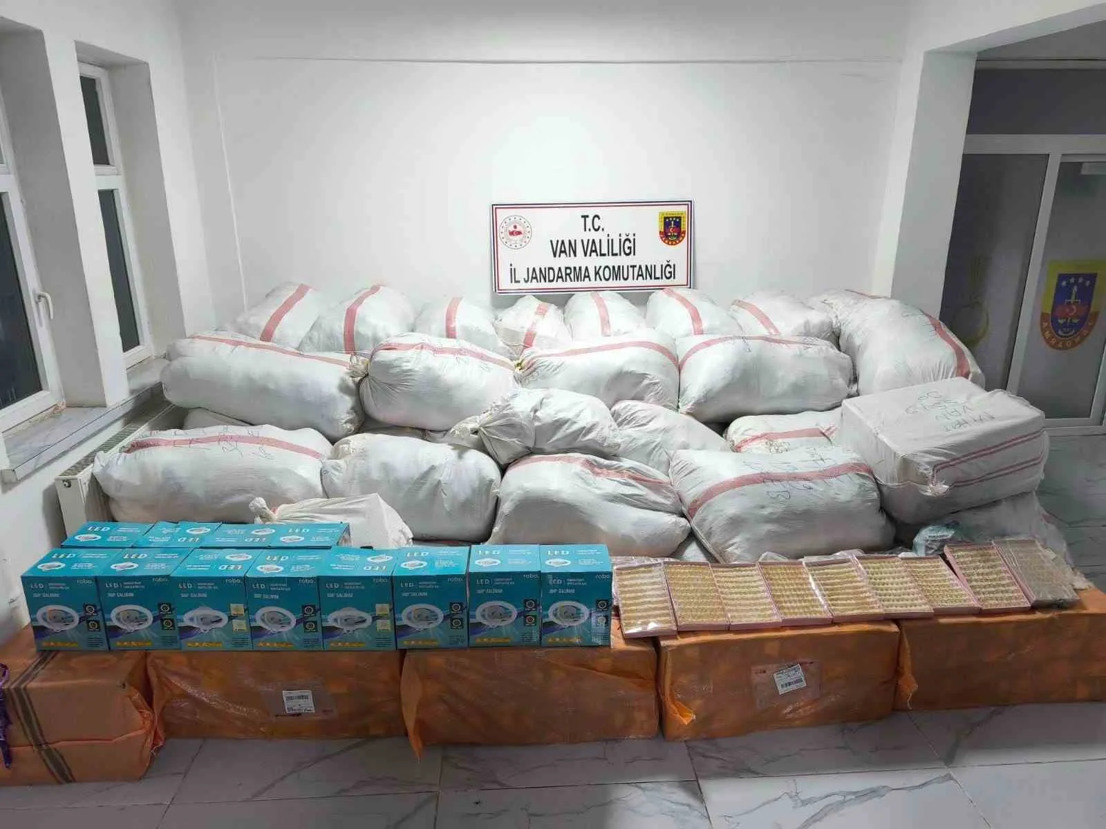 Van’ın Başkale ilçesinde jandarma ekiplerince yürütülen çalışmalar sonucunda 4.6 milyon