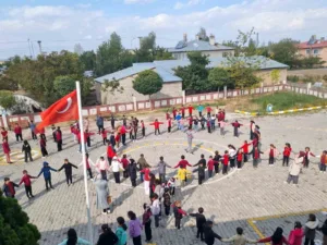 Van’daki tüm okullarda “Afetler ve Dayanıklılık Ayı” çerçevesinde eş zamanlı