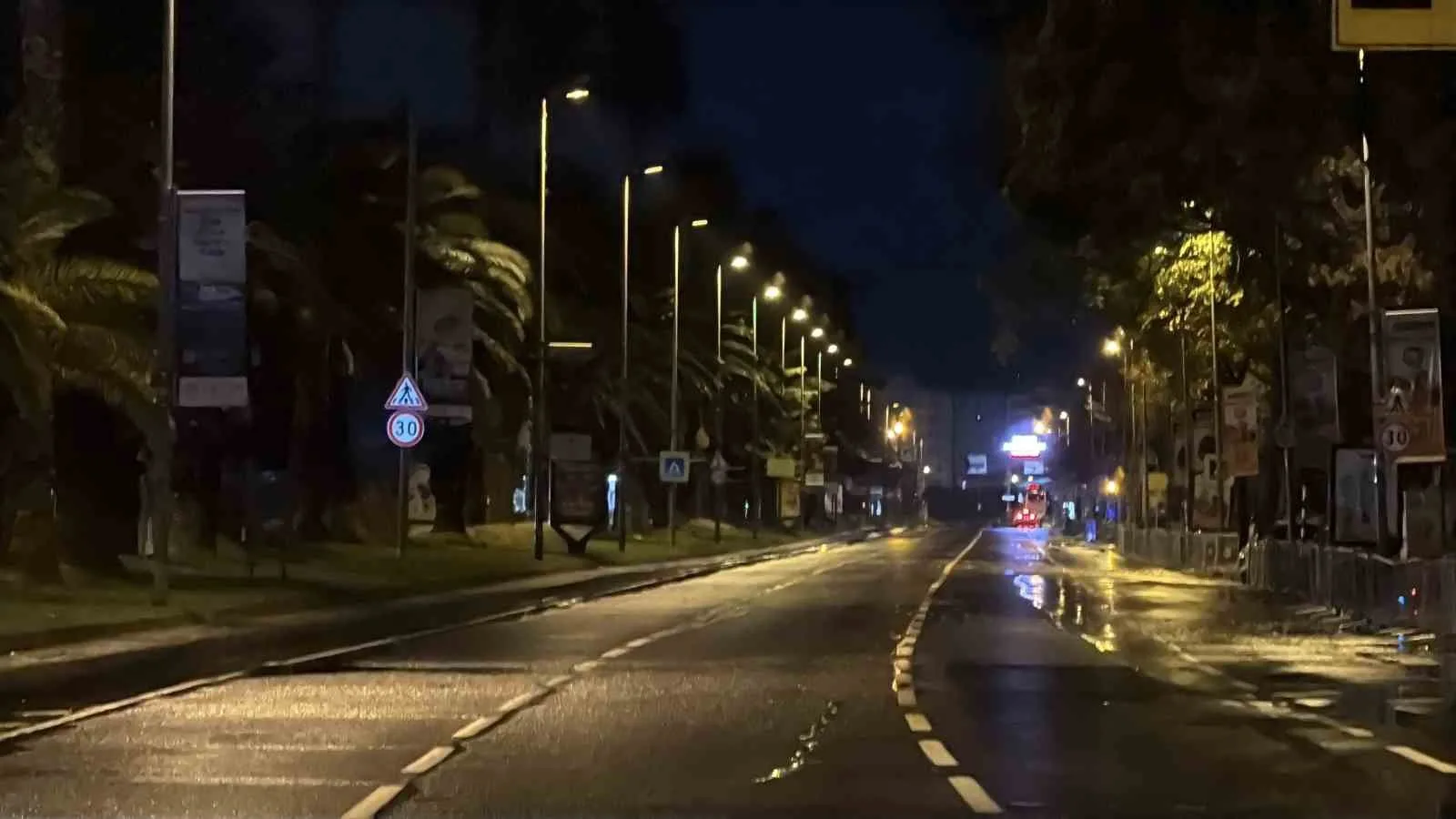 İSTANBUL (İHA) İstanbul’da Cumhuriyet Bayramı’nın 102. yıl dönümü provaları kapsamında