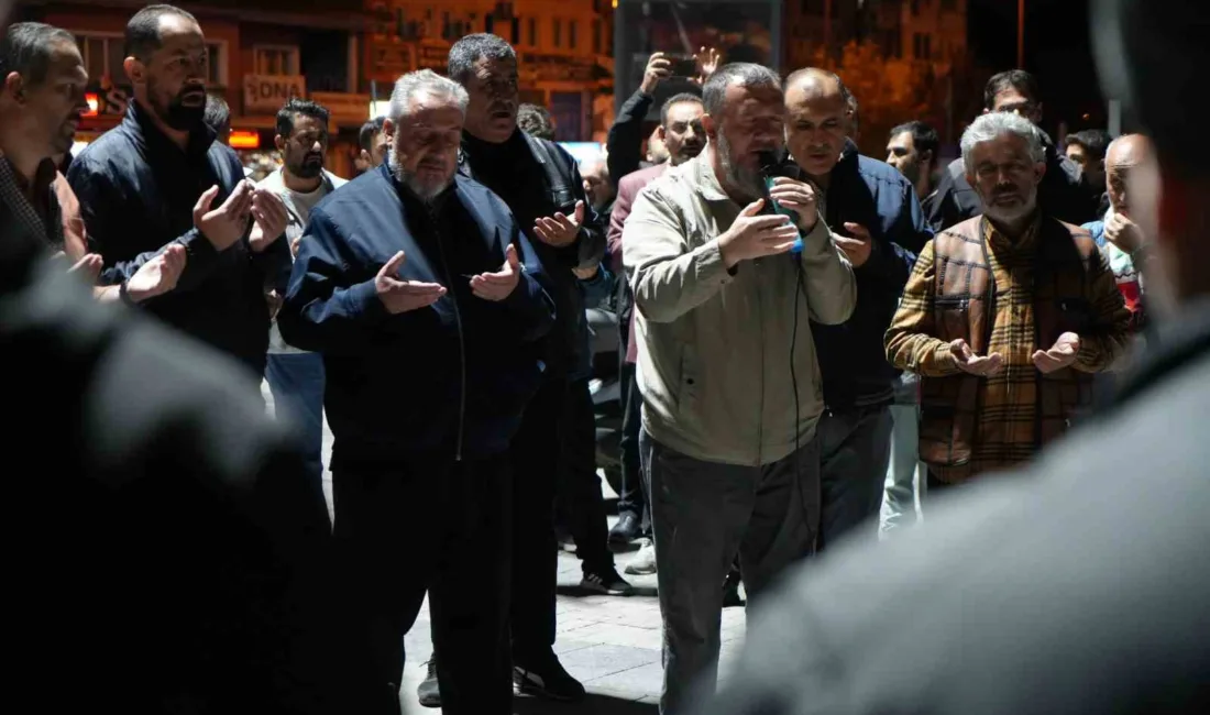 İsrail’in, Gazze’ye insani yardım ulaştırmak için yola çıkan Küresel Sumud