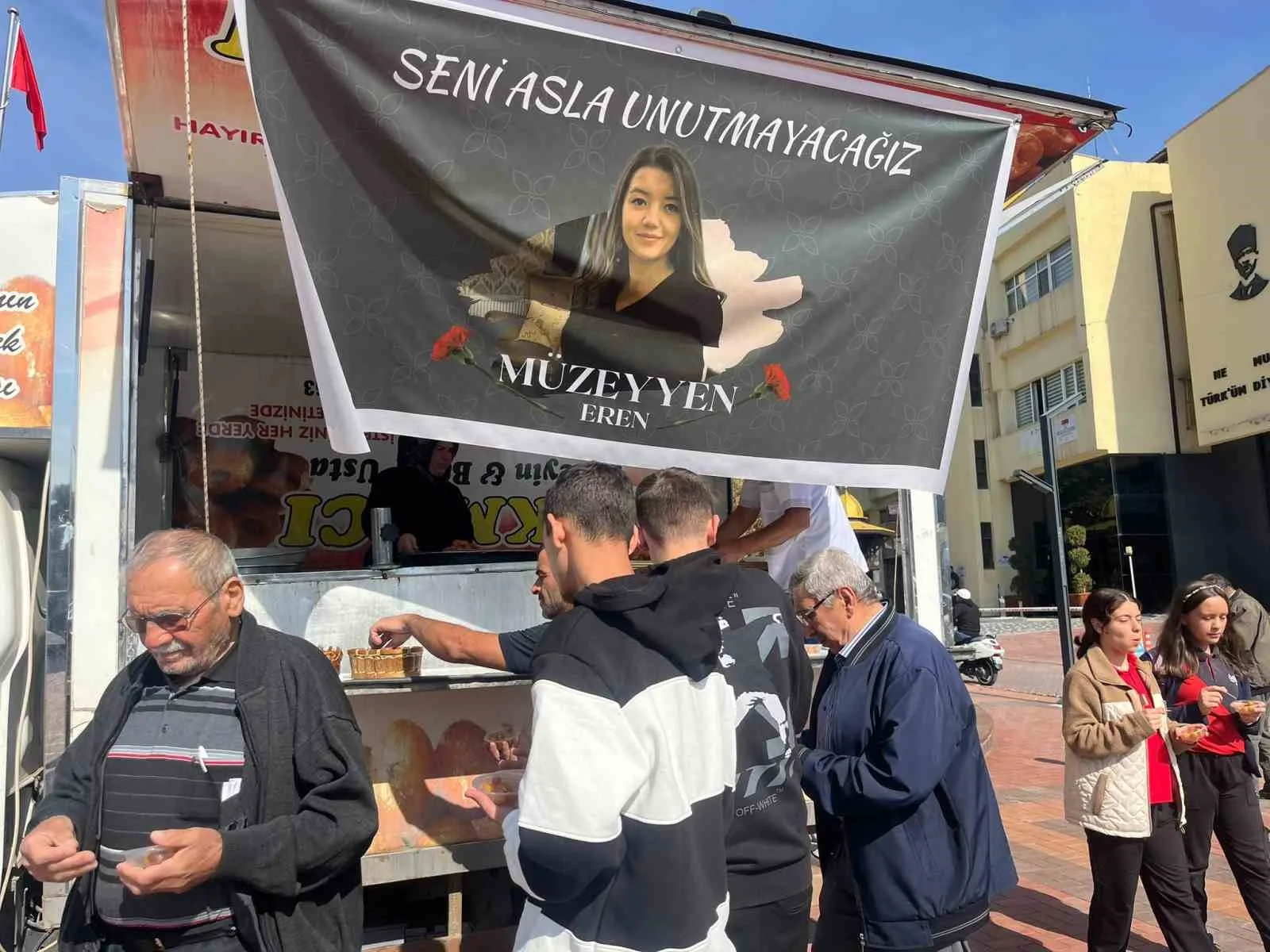 Kütahya’da vefat eden belediye personeli Müzeyyen Eren için Tavşanlı Belediyesi
