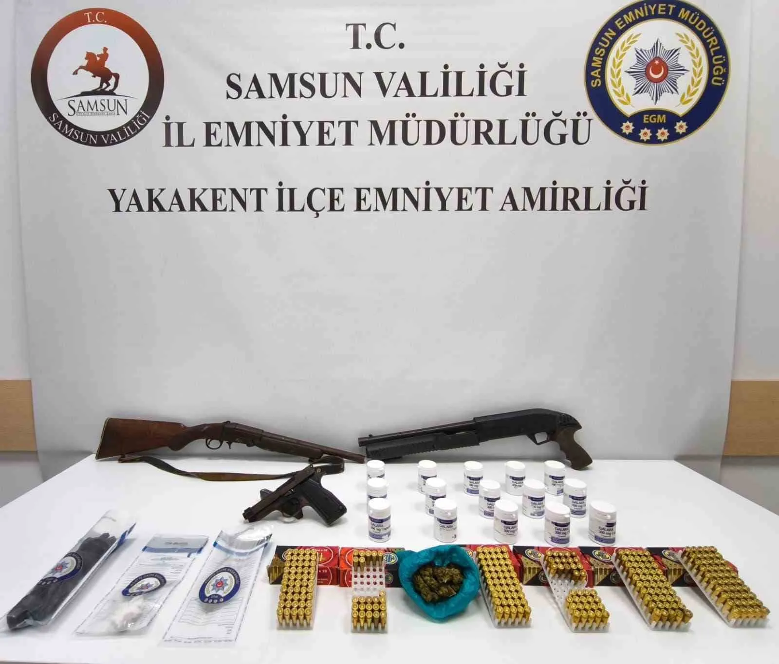 Samsun’un Yakakent ve Alaçam ilçelerinde düzenlenen uyuşturucu operasyonunda 2 kişi