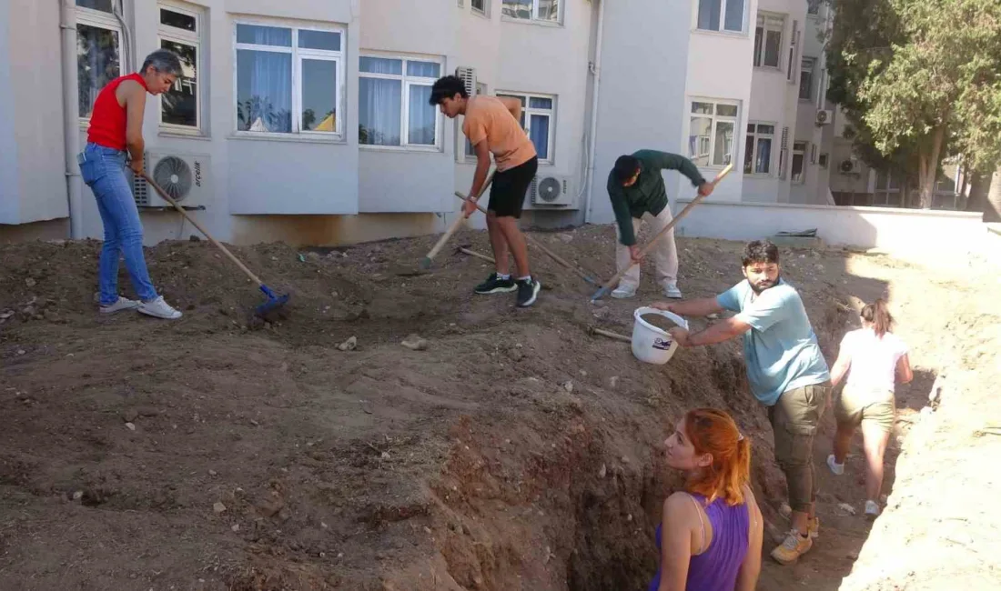 Mersin Körfezinde 4 yıl önce ölen ve müze bahçesine gömülen