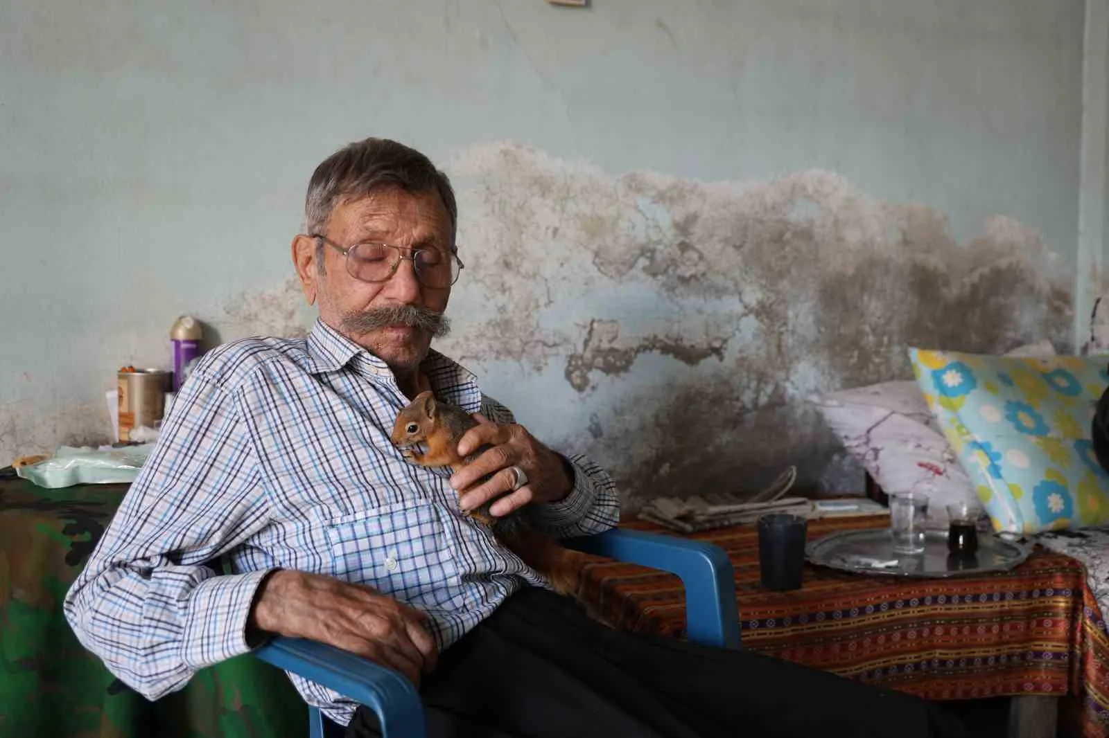 Adana’nın Kozan ilçesinde 6 çocuk babası Hacı Hasan Kaplan (65),