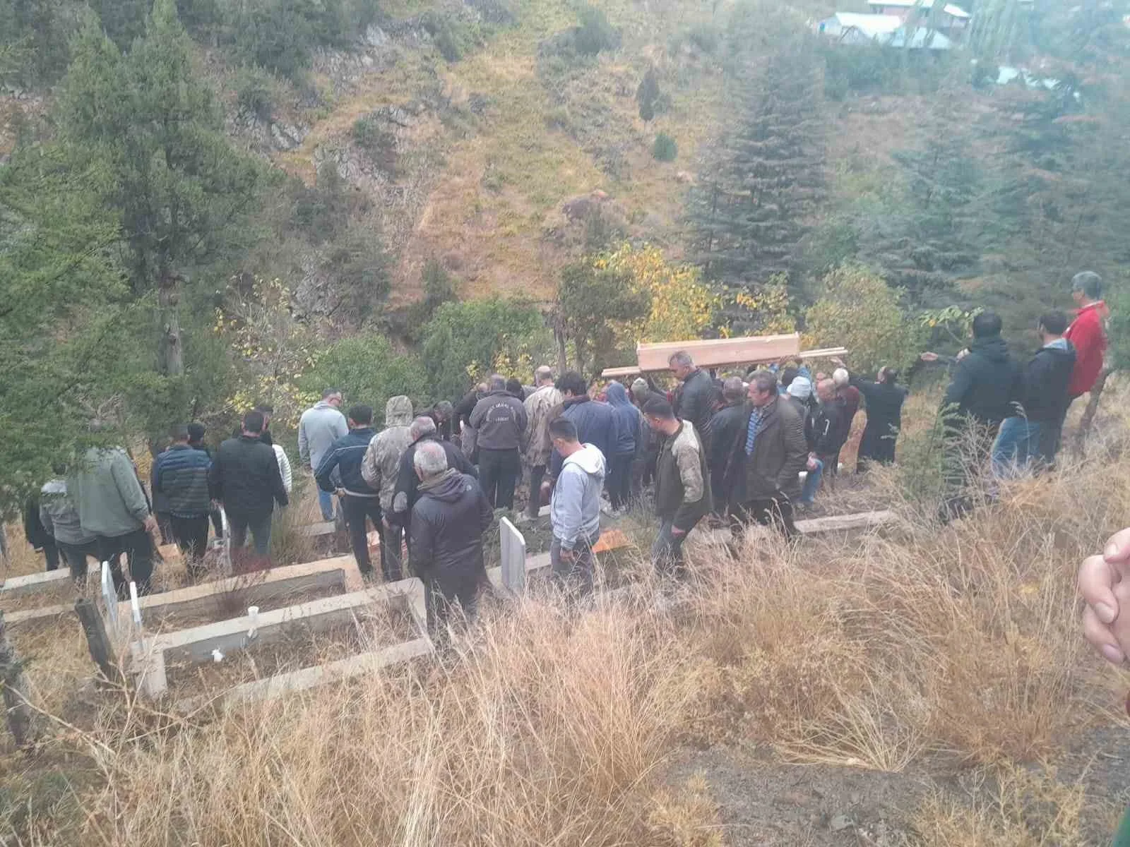 Adana’nın Saimbeyli ilçesinde çıkan ev yangınında hayatını kaybeden yaşları 84