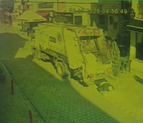 Çanakkale’nin Ayvacık ilçesinde belediyeye ait geri dönüşüm kamyonunun çarptığı 81