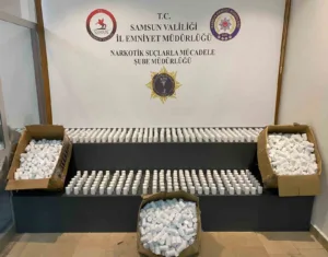 Samsun’a polis tarafından bir eve düzenlenen operasyonda yatak odasında istiflenmiş