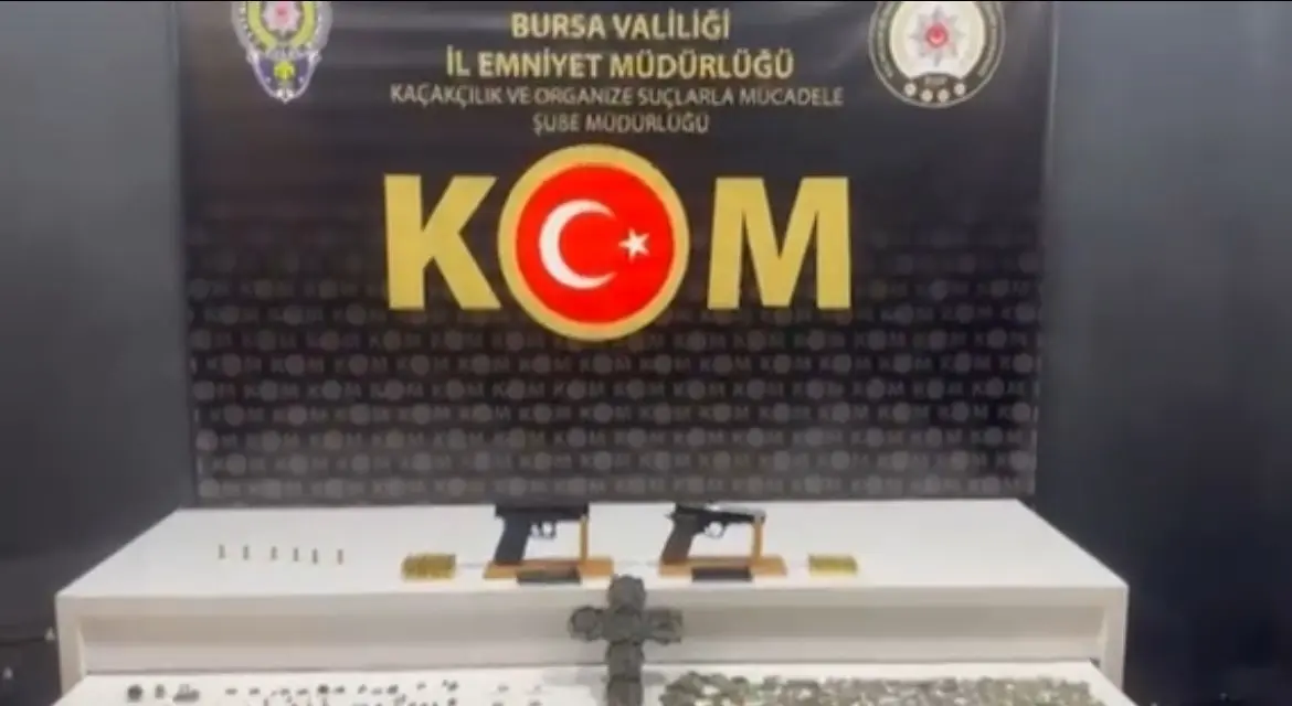 Bursa Polisi, tarihi eser kaçakçısı bir şahsa yönelik bir ikamet