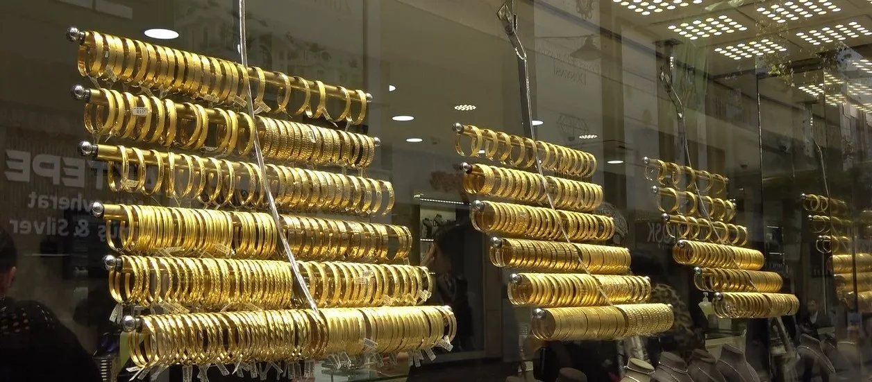 Son bir yılda dövize olan talebin düşmesiyle yatırımcının altına yöneldiğini