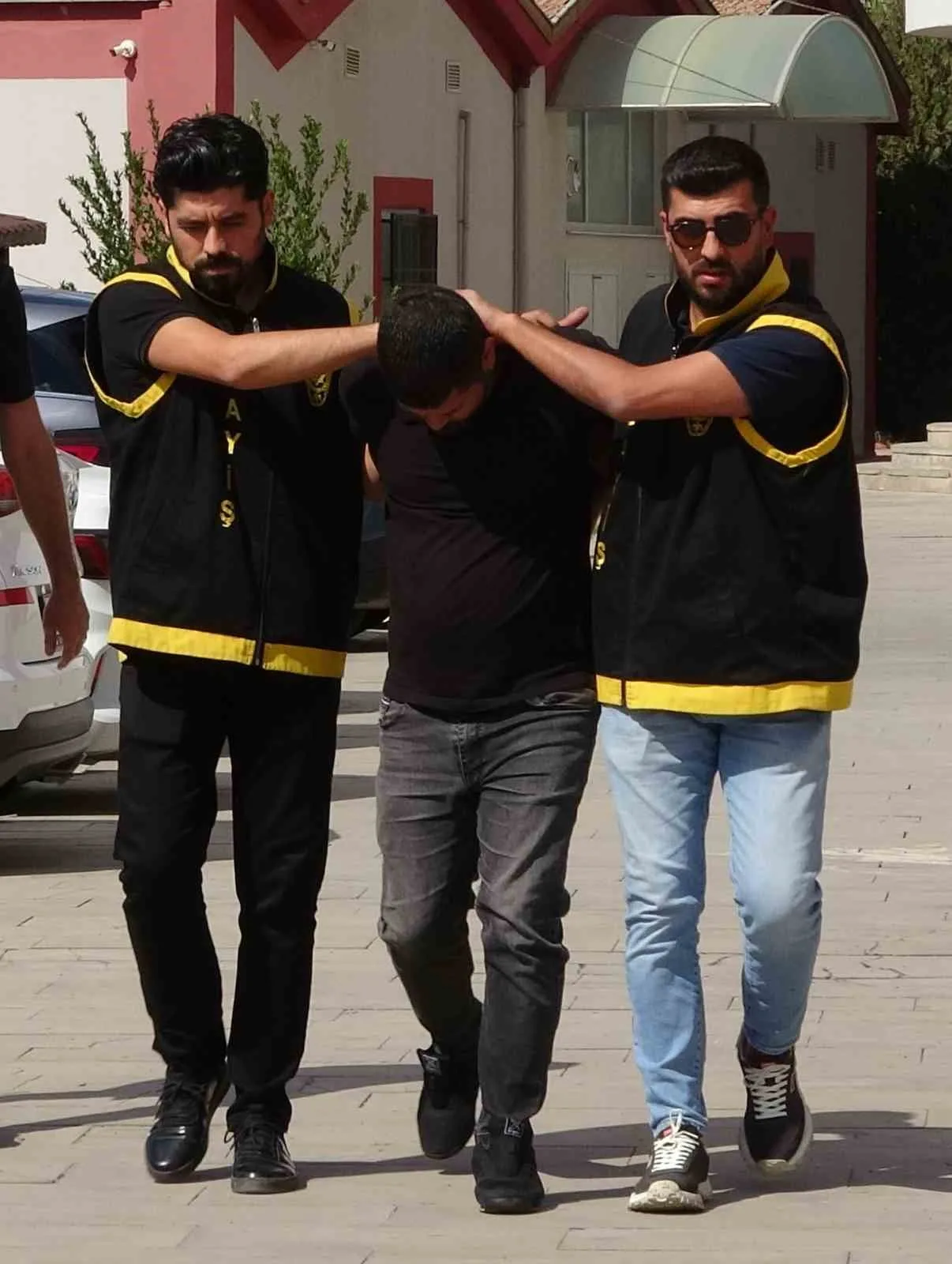 Adana’da cadde ortasında çıkan bıçaklı kavgada hayatını kaybeden kişinin, eski