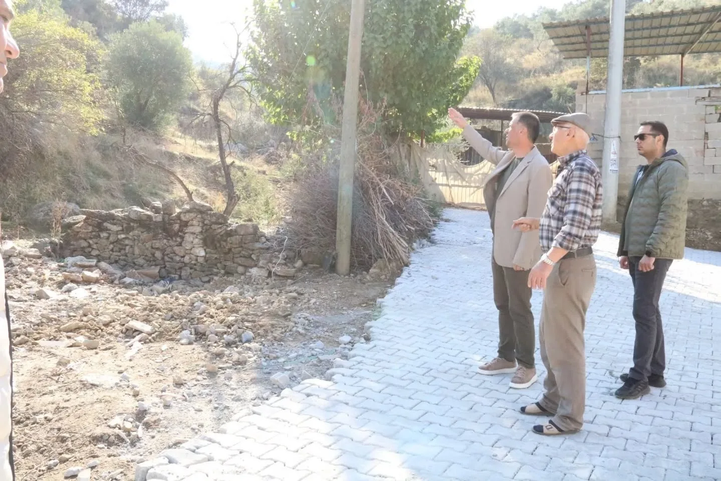 Aydın’ın Yenipazar ilçesinde ekipler ilçenin farklı noktalarında eş zamanlı olarak