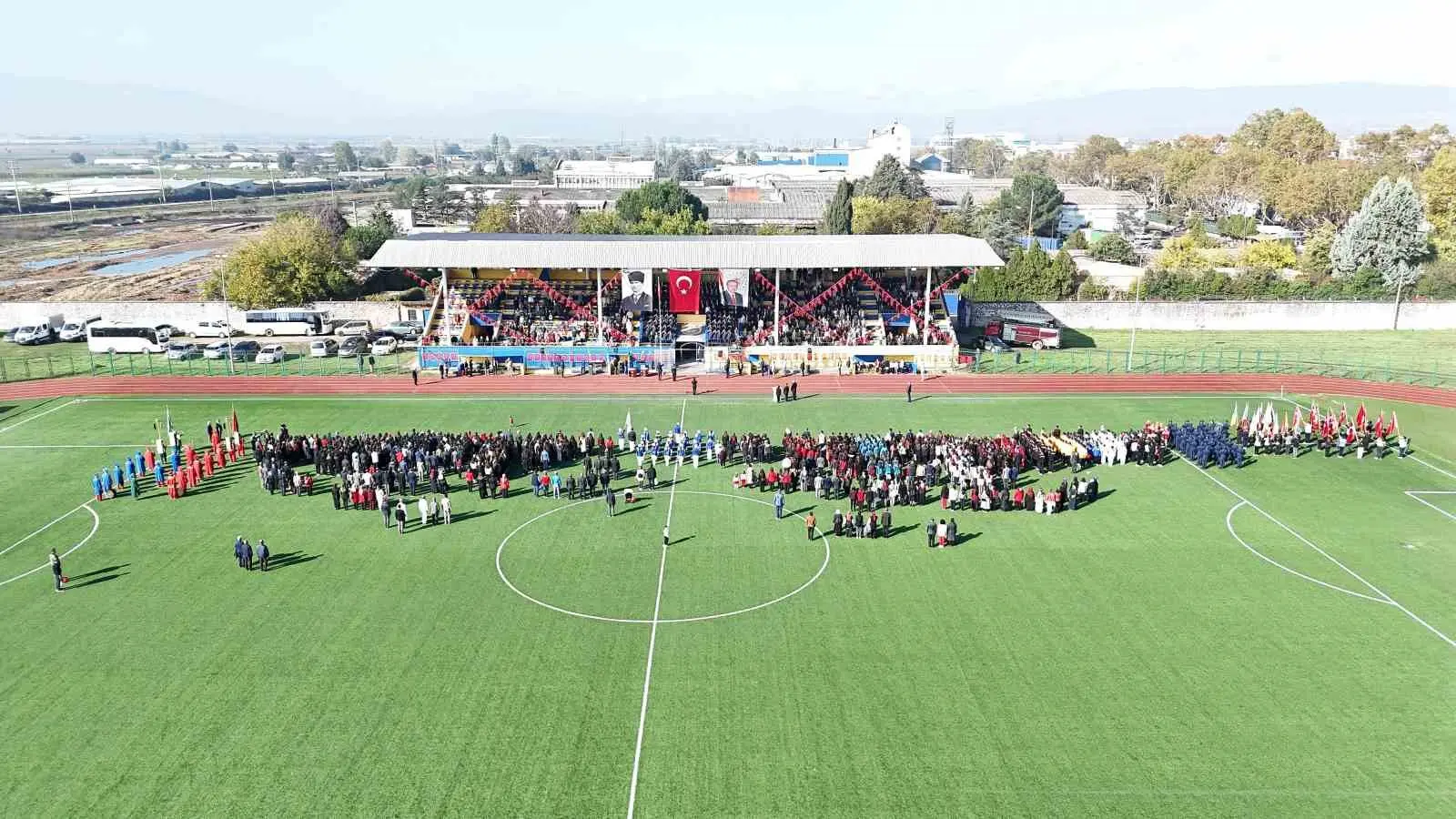 Yenişehir’de Cumhuriyet Bayramı’nın 102’nci yıl dönümü coşkuyla kutlandı. Yenişehir Belediye