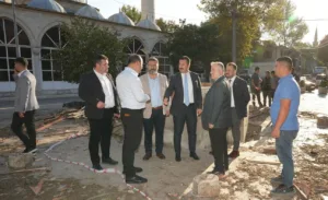 Yenişehir Belediye Başkanı Ercan Özel, ilçeye bir meydan bir de