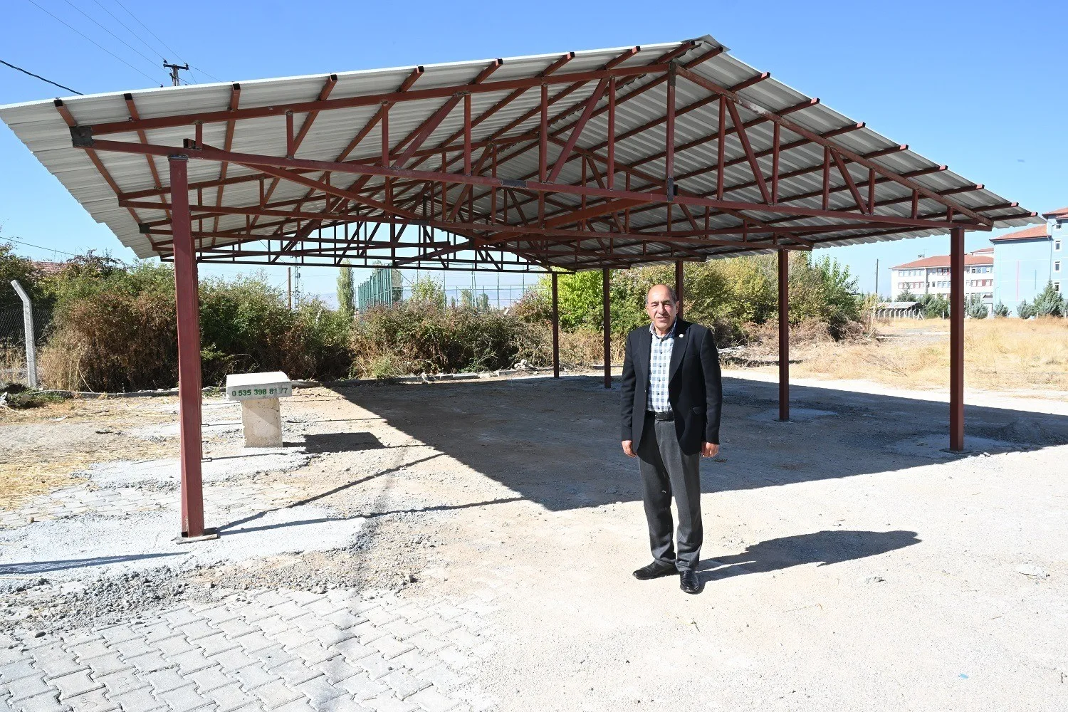 Yeşilyurt Belediyesi, Suluköy Mahallesi’ndeki mezarlık alanında uzun süredir beklenen düzenleme