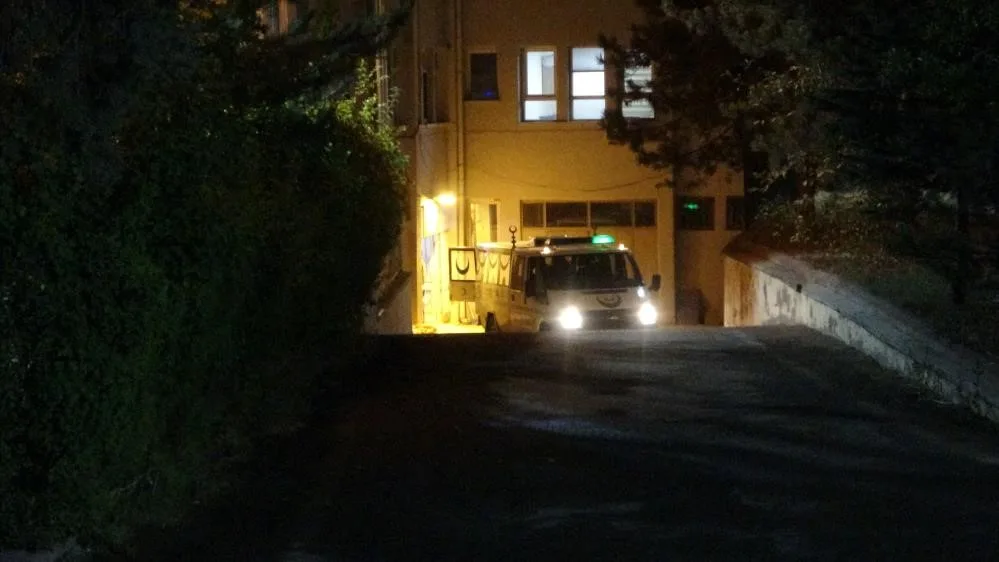 Malatya’nın Darende ilçesinde yüksek gerilim hattında çalışma yapan bir işçi,